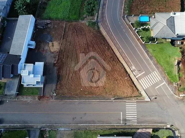 Terreno com 365m², à venda, no bairro Centro em Fazenda Vilanova