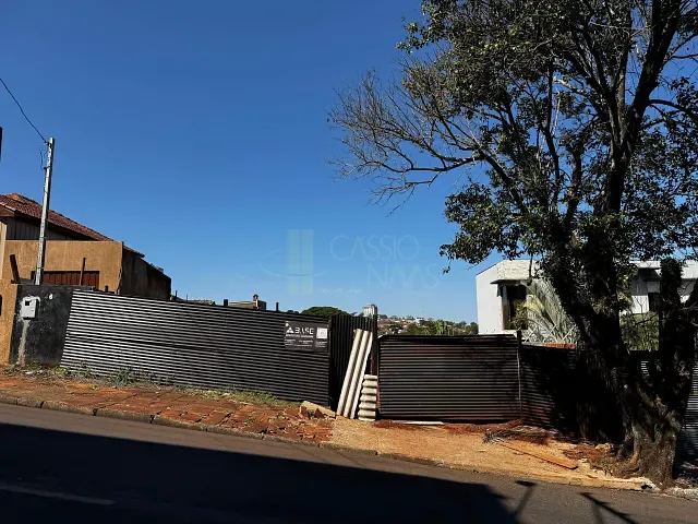 Terreno com 600m², à venda, no bairro Centro em Apucarana