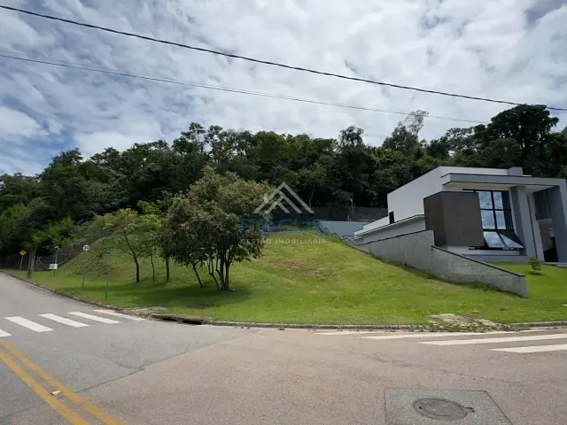 Terreno com 852m², à venda, no bairro Santa Isabel em Louveira