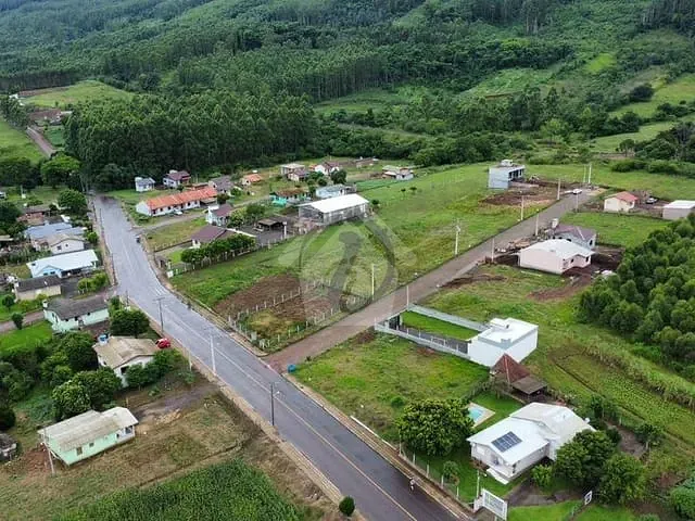 Terreno com 326m², à venda, no bairro Centro em Paverama