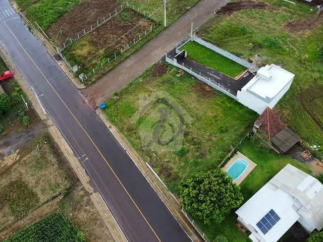 Terreno com 326m², à venda, no bairro Centro em Paverama