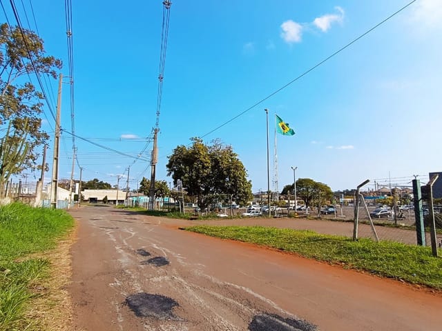 Terreno com 2404m², à venda, no bairro Parque Maracana em Cambé