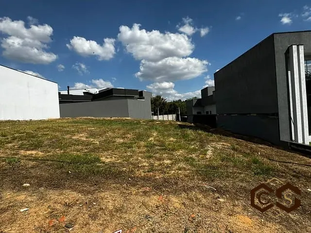 Terreno com 374m², à venda, no bairro Colinas de Indaiatuba em Indaiatuba