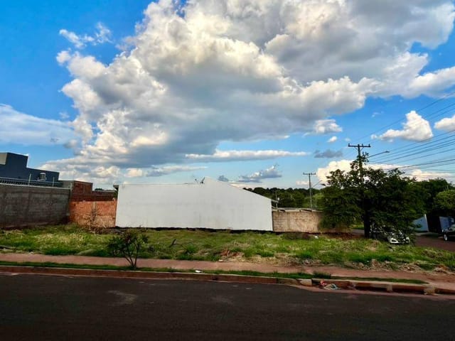 Terreno com 373m², à venda, no bairro North Park em Campo Grande