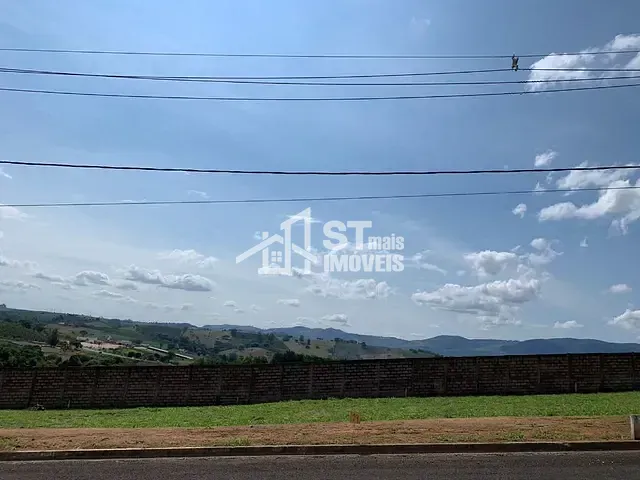 Terreno com 300m², à venda, no bairro Clube Campestre em Andradas