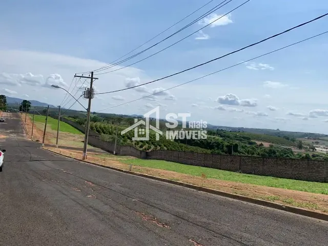 Terreno com 300m², à venda, no bairro Clube Campestre em Andradas