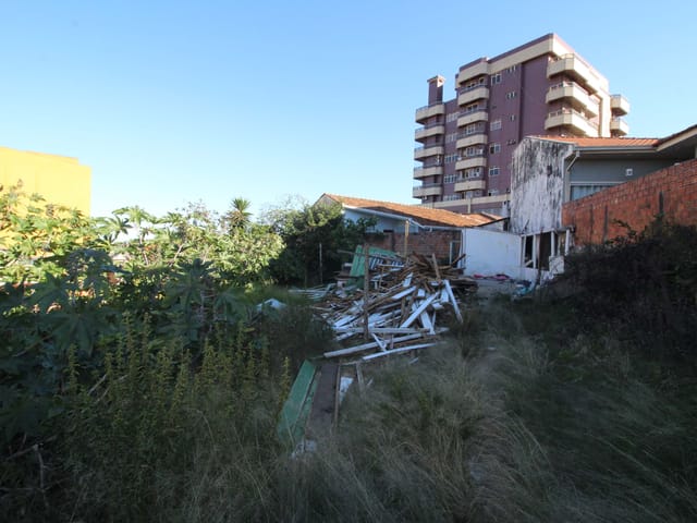 Terreno com 291m², à venda, no bairro Ronda em Ponta Grossa