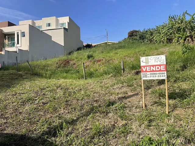 Terreno com 436m², à venda, no bairro Centro em Apucarana