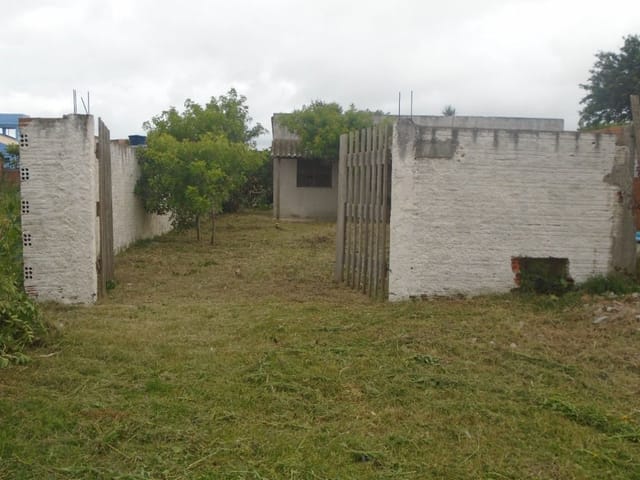 Terreno com 180m², à venda, no bairro Cassino em Rio Grande