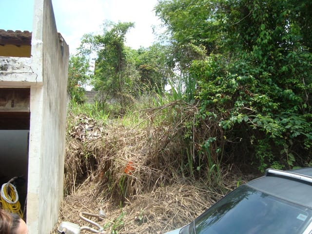 Terreno com 421m², à venda, no bairro Maria Turri em Rio das Ostras