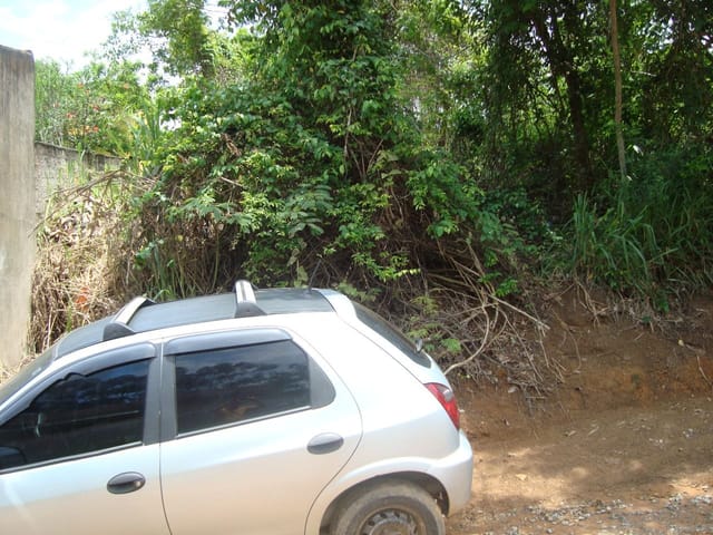 Terreno com 421m², à venda, no bairro Maria Turri em Rio das Ostras