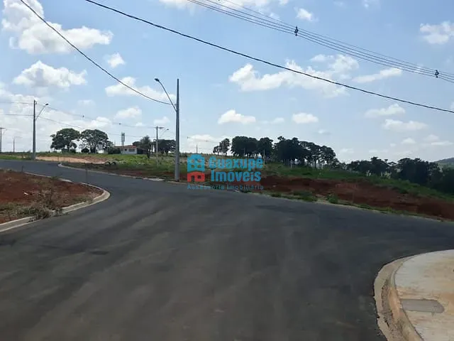 Terreno com 402m², à venda, no bairro RESIDENCIAL BOSQUE DOS JATOBÁS em GUAXUPÉ