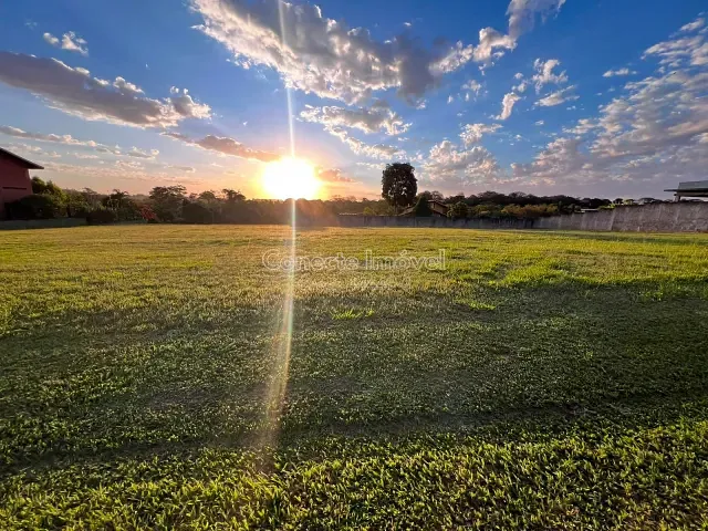 Terreno com 990m², à venda, no bairro Plazza Ville em Jaguariúna