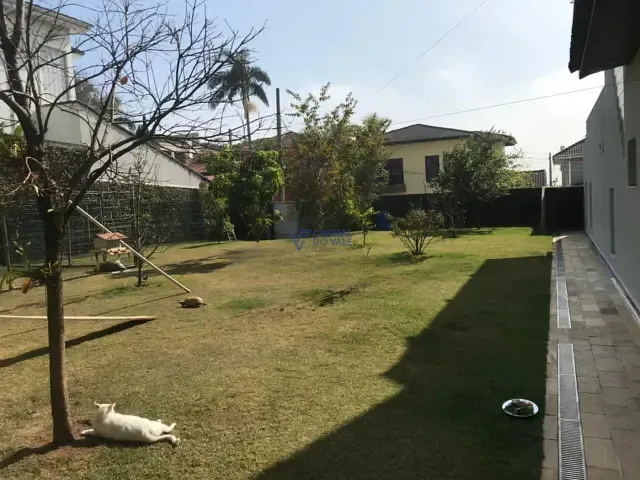 Terreno com 375m², à venda, no bairro Vila Martinez em Jacareí