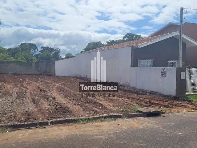 Terreno com 111m², à venda, no bairro Uvaranas em Ponta Grossa