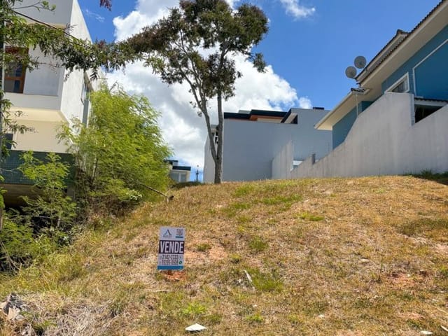 Terreno com 300m², à venda, no bairro Vale dos Cristais em Macaé
