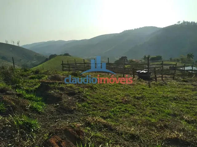 Chácara com 1188m², à venda, no bairro Colônia Santo Antônio em Barra Mansa