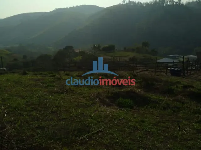 Chácara com 1188m², à venda, no bairro Colônia Santo Antônio em Barra Mansa