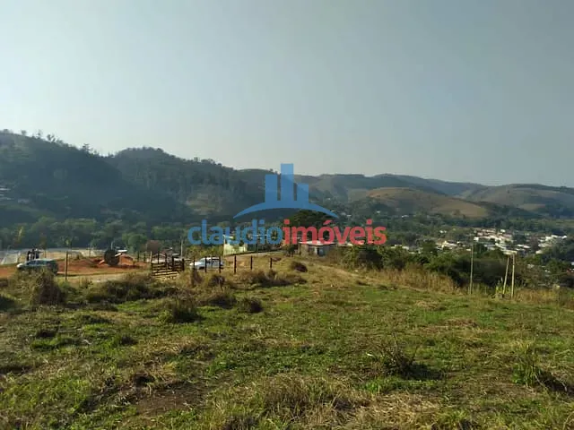 Chácara com 1188m², à venda, no bairro Colônia Santo Antônio em Barra Mansa