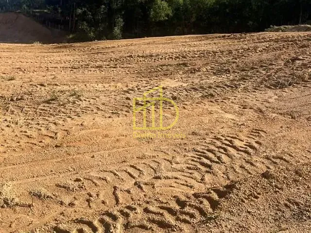 Terreno com 450m², à venda, no bairro Brigadeiro Tobias em Sorocaba