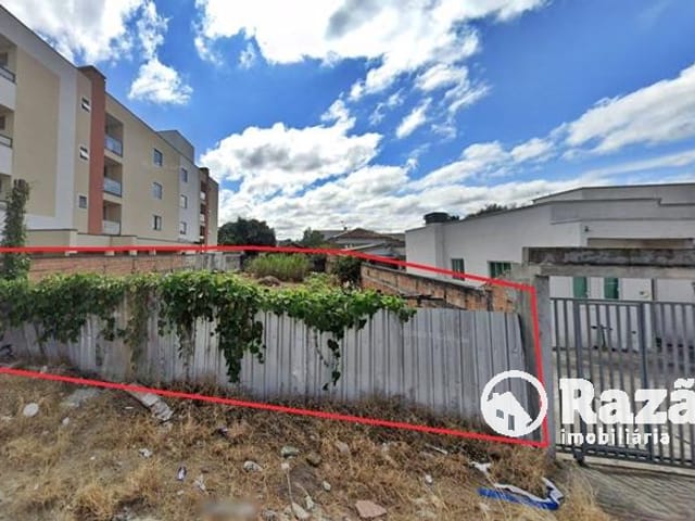 Terreno com 480m², à venda, no bairro Maria Antonieta em Pinhais