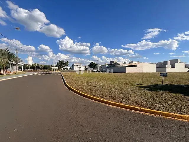 Terreno com 300m², à venda, no bairro Residencial São Luiz em Artur Nogueira