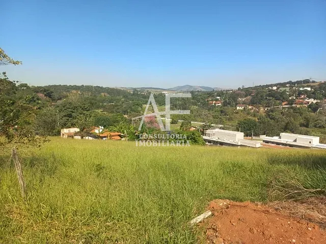 Terreno com 2160m², à venda, no bairro Chácaras Cataguá em Taubaté