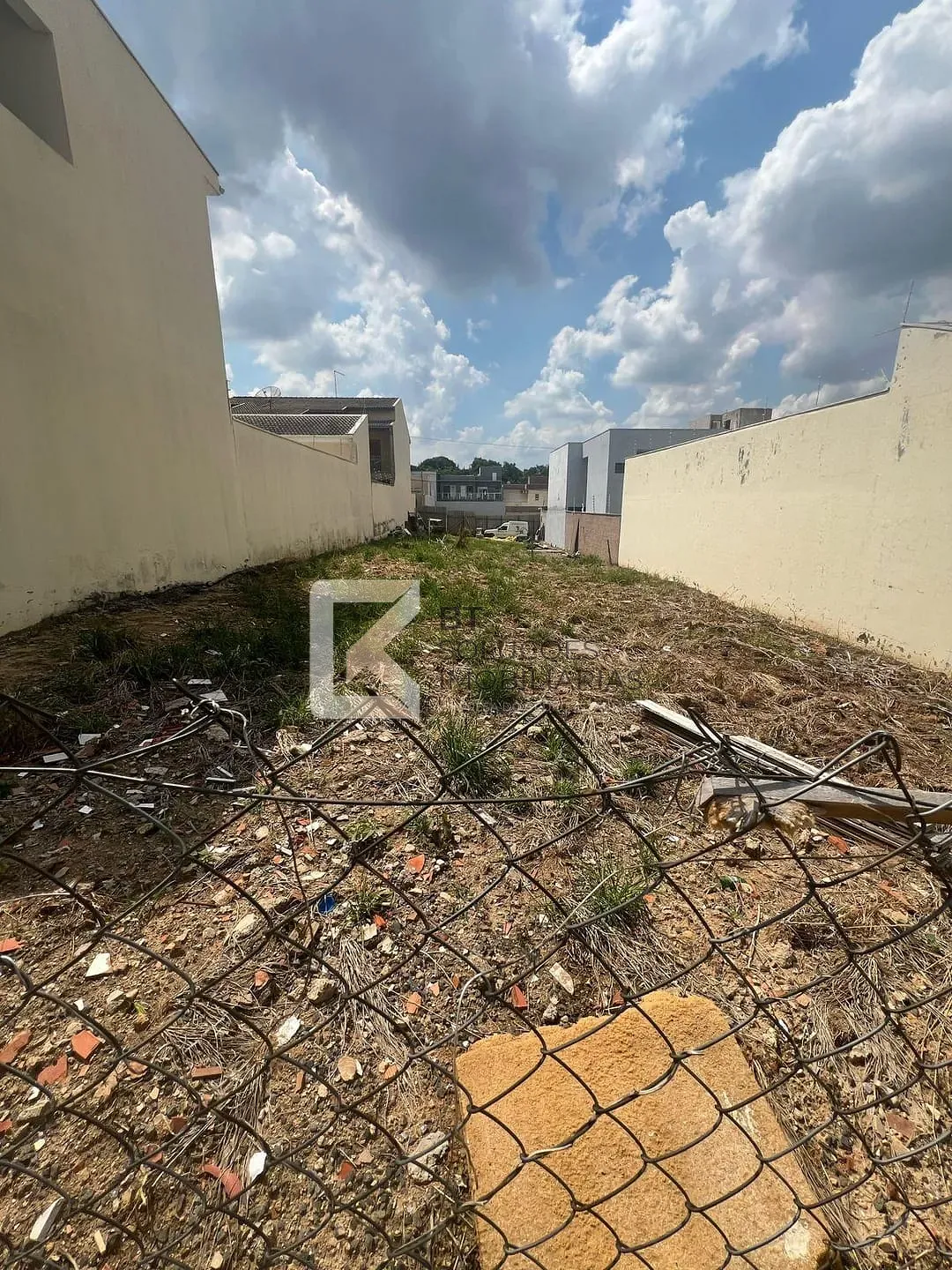 Terreno, 300 m² - Foto 1