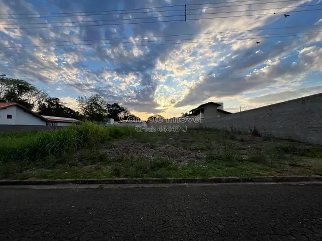 Terreno com 500m², à venda, no bairro Estância das Flores em Jaguariúna