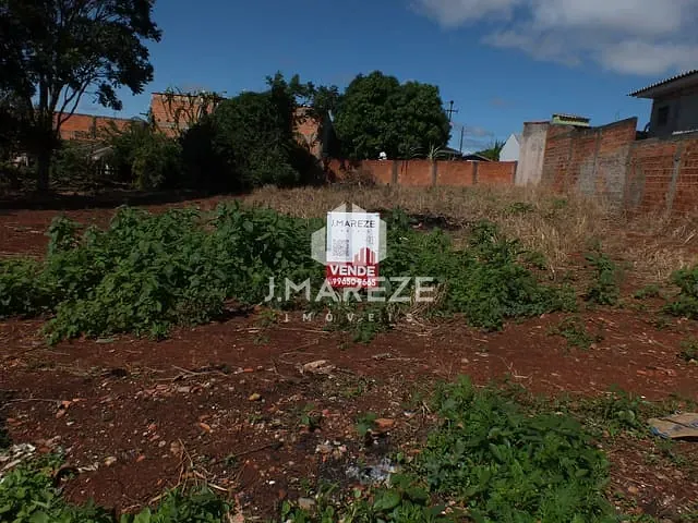 Terreno com 297m², à venda, no bairro Núcleo Habitacional Djalma Mendes de Oliveira em Apucarana