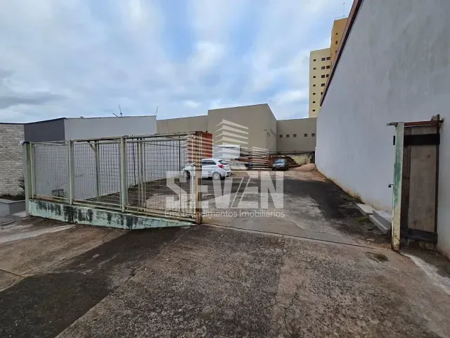 Terreno com 263m², à venda, no bairro Centro em Bauru