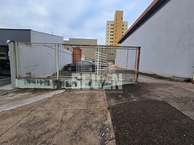 Terreno com 263m², à venda, no bairro Centro em Bauru