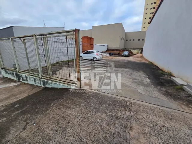 Terreno com 263m², à venda, no bairro Centro em Bauru