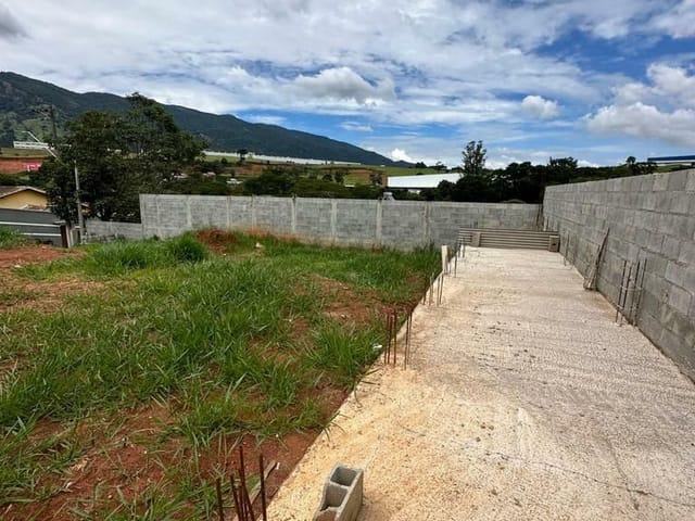 Terreno com 500m², à venda, no bairro GODOY em Extrema