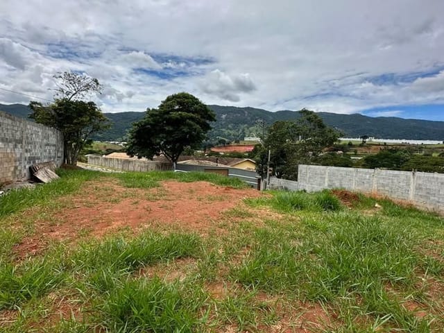 Terreno com 500m², à venda, no bairro GODOY em Extrema
