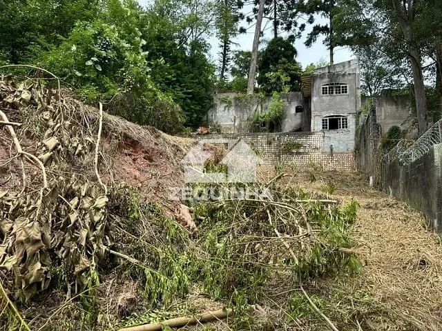 Terreno com 1000m², à venda, no bairro Tres Montanhas em Osasco