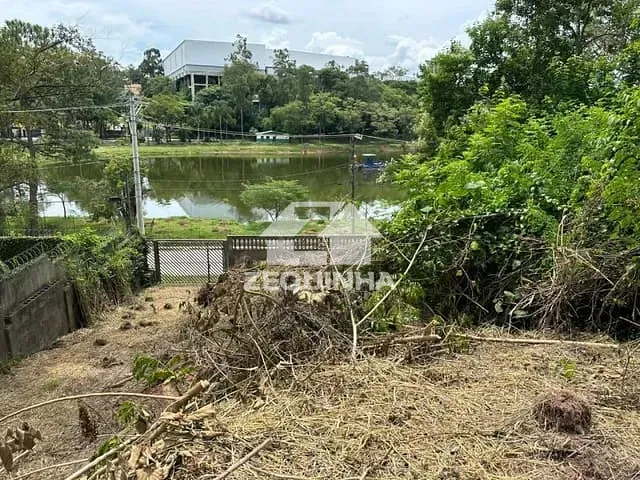 Terreno com 1000m², à venda, no bairro Tres Montanhas em Osasco