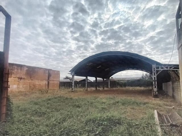 Terreno com 1400m², à venda, no bairro Centro em Rolândia