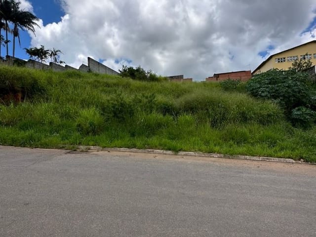Terreno com 1200m², à venda, no bairro Extrema em Extrema