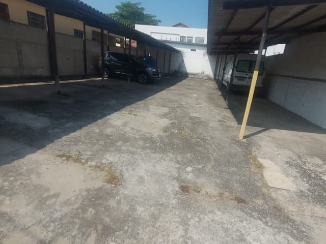 Terreno com 334m², à venda, no bairro Centro em Macaé