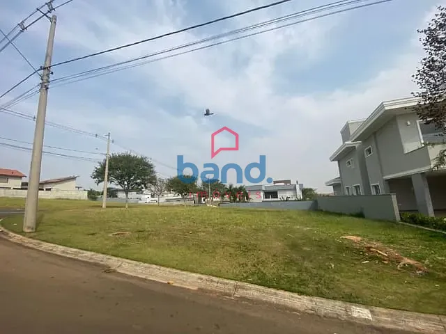 Terreno com 941m², à venda, no bairro Portal dos Bandeirantes II em Porto Feliz