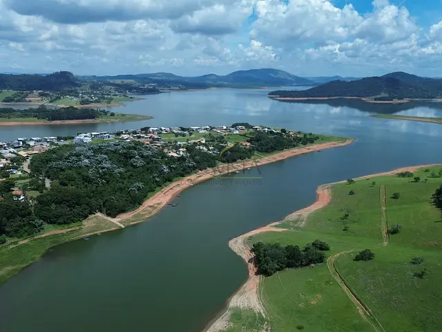 Terreno com 1050m², à venda, no bairro Riviera do Jaguari em Piracaia