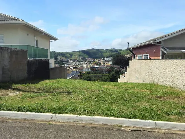 Terreno com 300m², à venda, no bairro Boa Vista em Piracaia