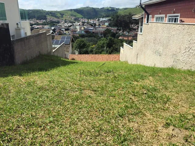 Terreno com 300m², à venda, no bairro Boa Vista em Piracaia