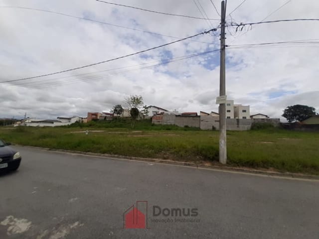 Terreno com 502m², à venda, no bairro Residencial Jardim Aurora em Pindamonhangaba