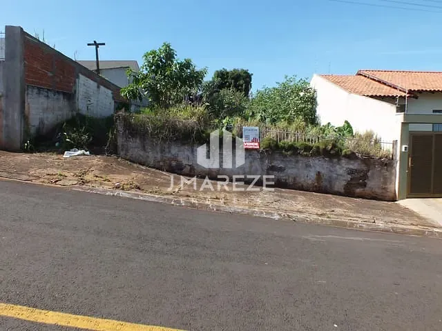 Terreno com 249m², à venda, no bairro Jardim Paulista em Apucarana