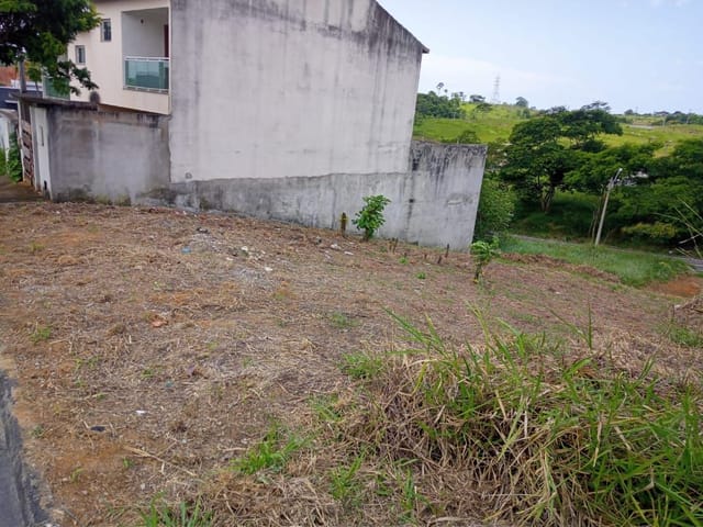 Terreno com 298m², à venda, no bairro Lagoa em Macaé