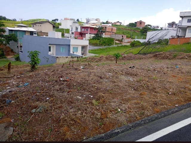 Terreno com 298m², à venda, no bairro Lagoa em Macaé