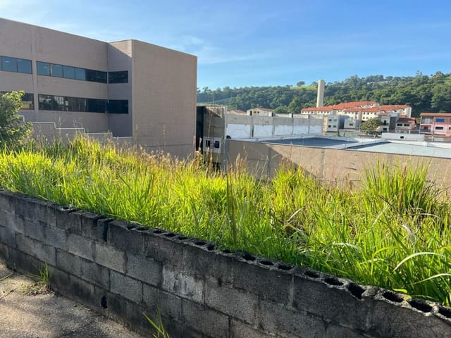 Terreno com 610m², para alugar, no bairro Portais (Polvilho) em Cajamar