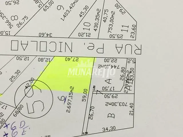 Terreno com 497m², à venda, no bairro Centro em Ipira